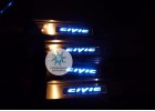 Накладки на пороги с подсветкой Honda Civic